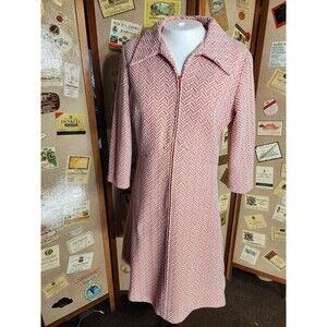 Vintage Womens Flutterbye 60s 70s Groovy Mod Dress Coral White Metallic Chevron
